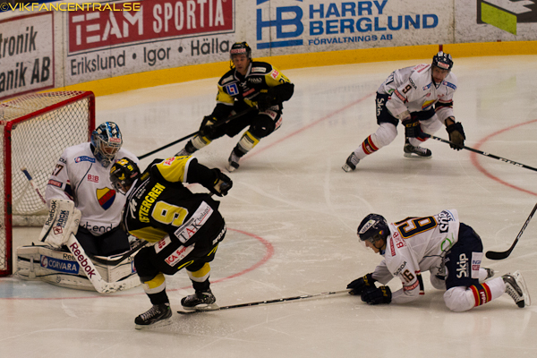 Mikael Zettergren sätter 2-0 målet