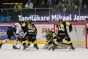 Orkar Västerås defensiv stå upp en hel match mot Karlskronas megaoffensiv?