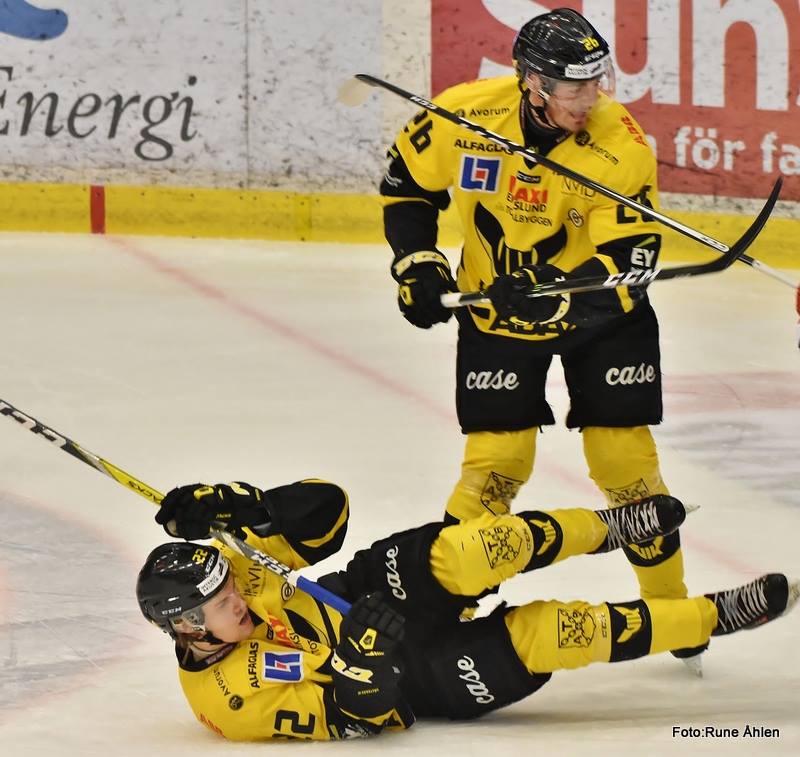 Platt fall mot Tingsryd och för många unga forwards utveckling. FOTO: RUNE ÅHLÉN